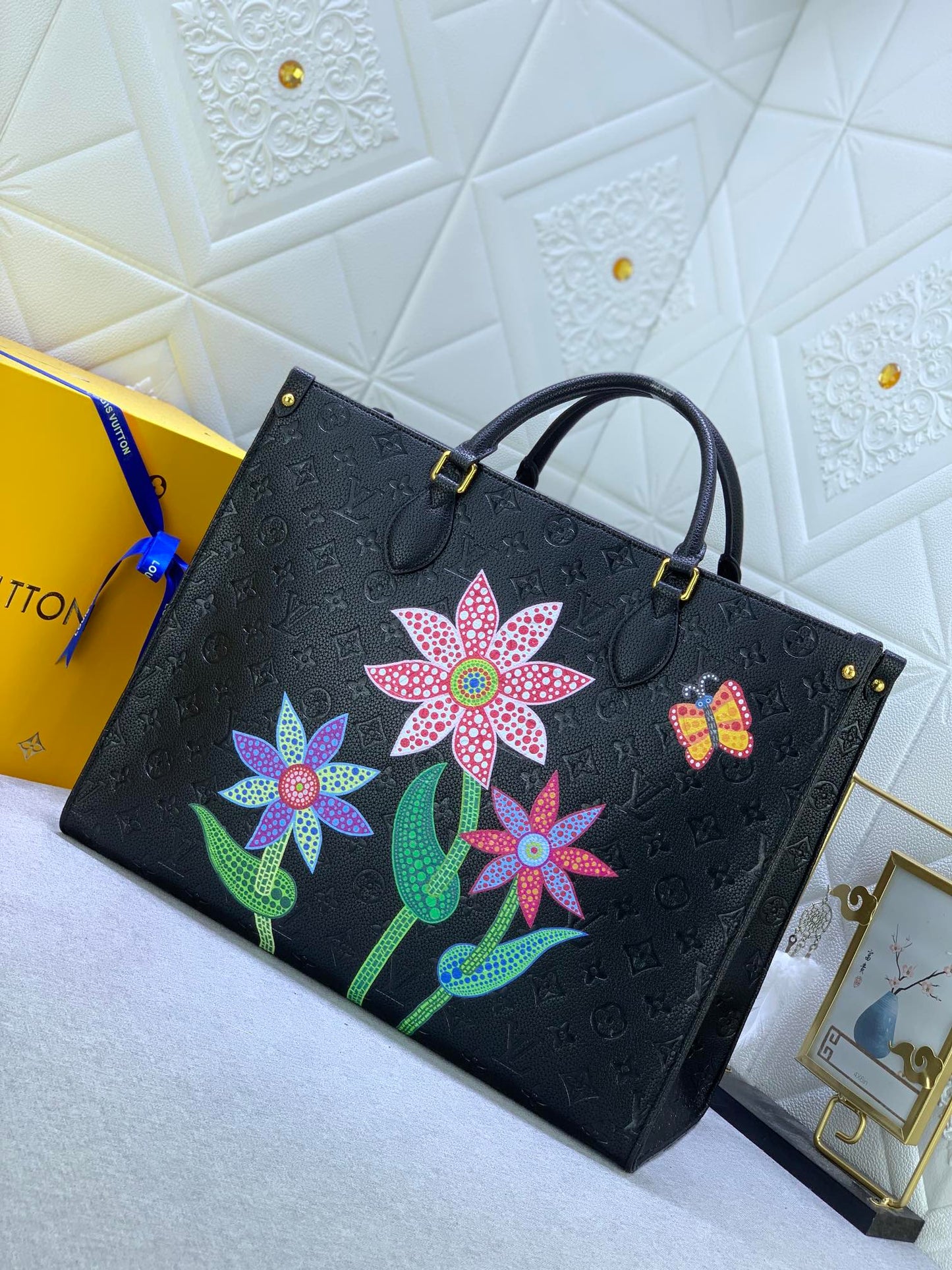 EN - Luxury Bags LUV 769