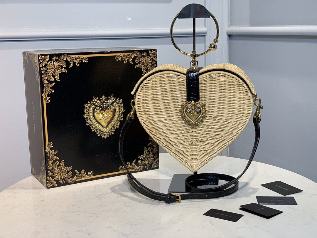 Top Quality Devotion Crystal Heart Wicker Top Handle Bag Beige For Women 10in/26cm Top Quality