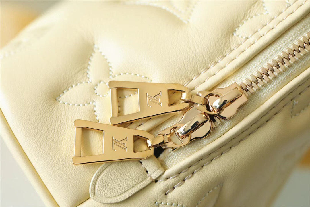 Top Quality Alma BB Banana Yellow For Women,  Shoulder And Crossbody Bags 9.6in/25cm Top Quality M59821