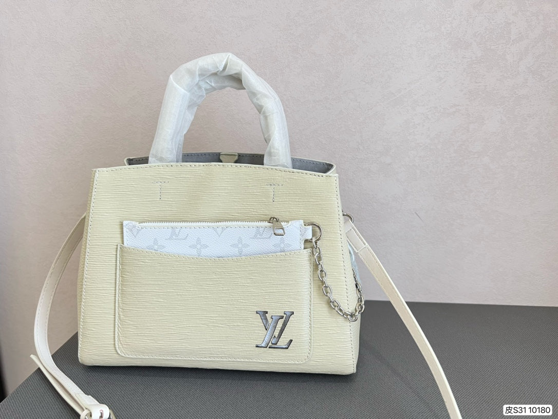 EN - New 1:1 rep Lux Bags LUV 561
