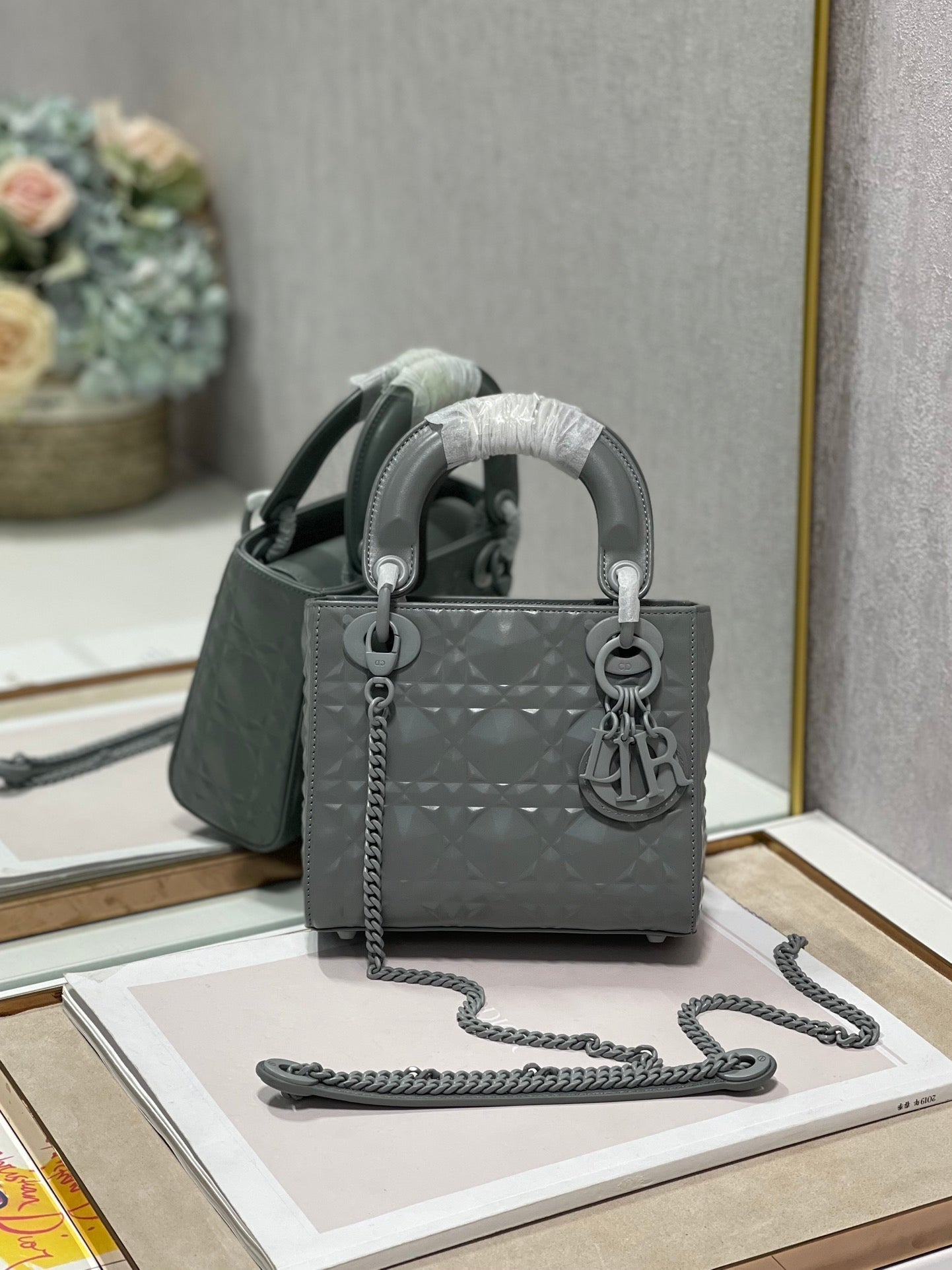 Top Quality Mini Lady Bag, Dark Grey, For Women Womens Handbags, Crossbody Bags, 17cm CD