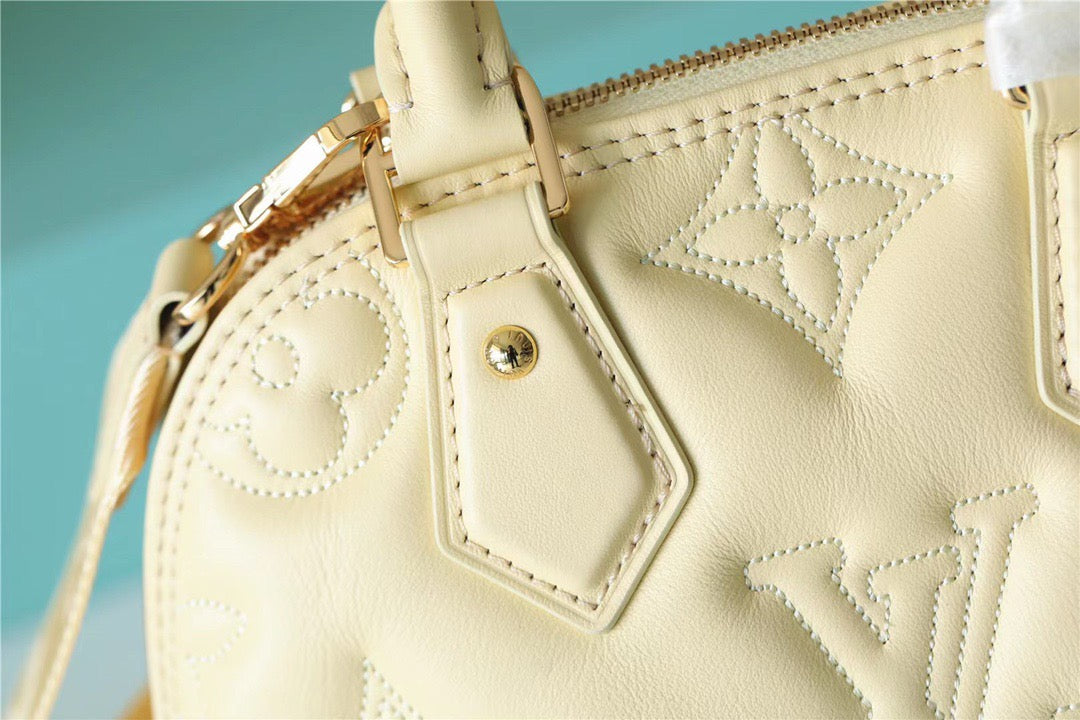 Top Quality Alma BB Banana Yellow For Women,  Shoulder And Crossbody Bags 9.6in/25cm Top Quality M59821