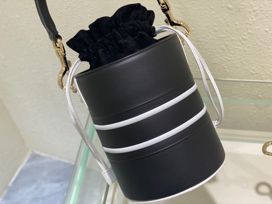 Top Quality Small Vibe Bucket Bag Black, For Women, Womens Handbags 5.5in/14cm CD M8703OOBR_M928