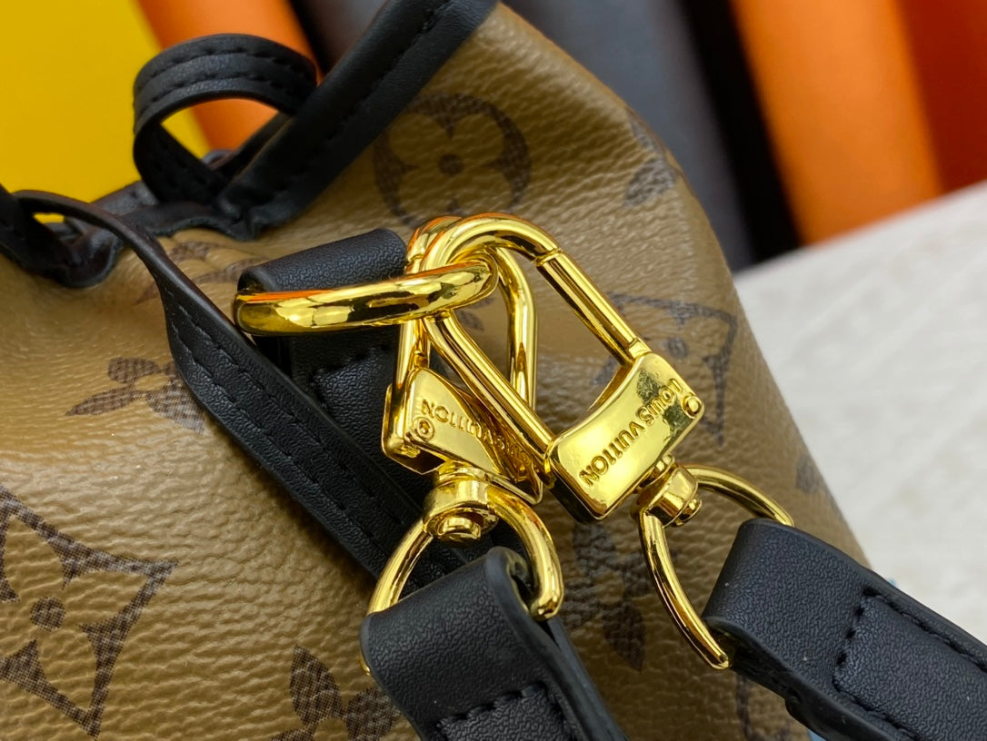 New 1:1 rep Lux Bags LUV 906