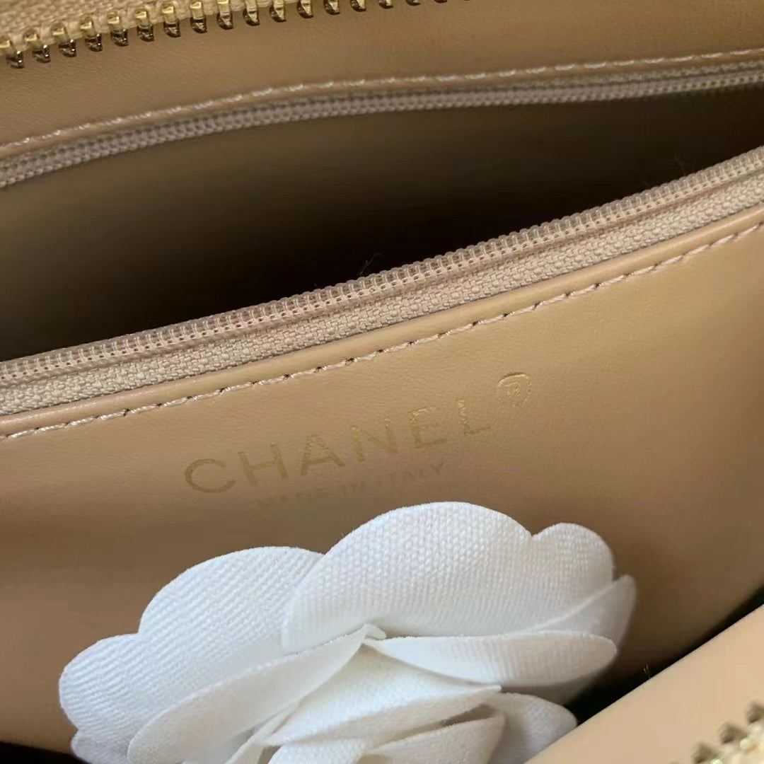 CHL CHLOpen Tote Caviar East West Beige For Women Bags 14.5in/36.9cm
