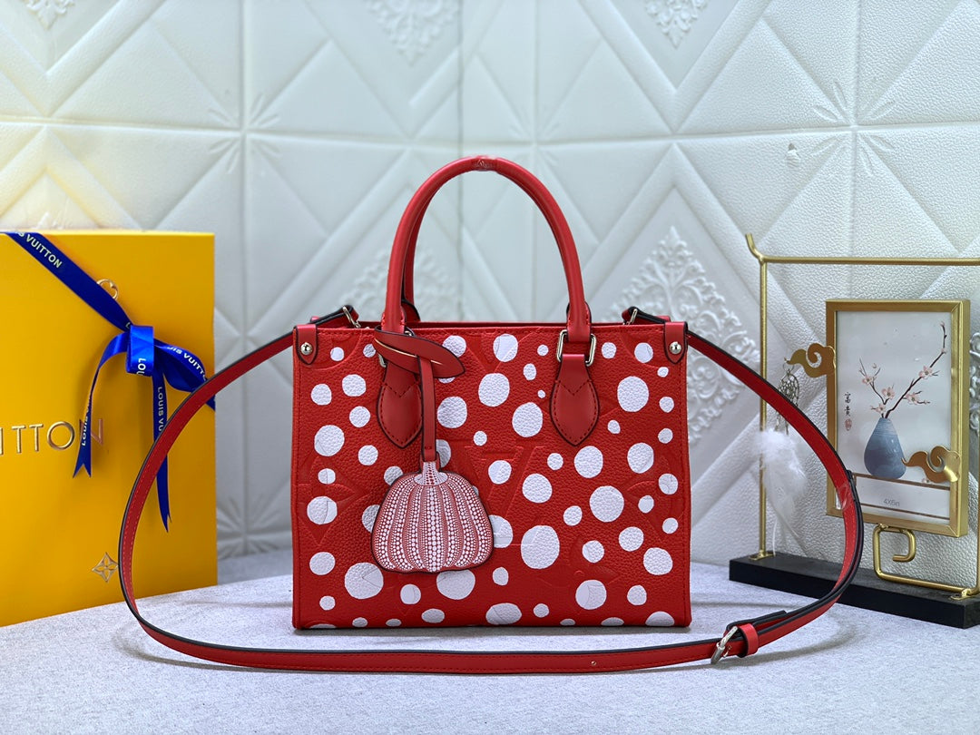 EN - New 1:1 rep Bag LUV 636