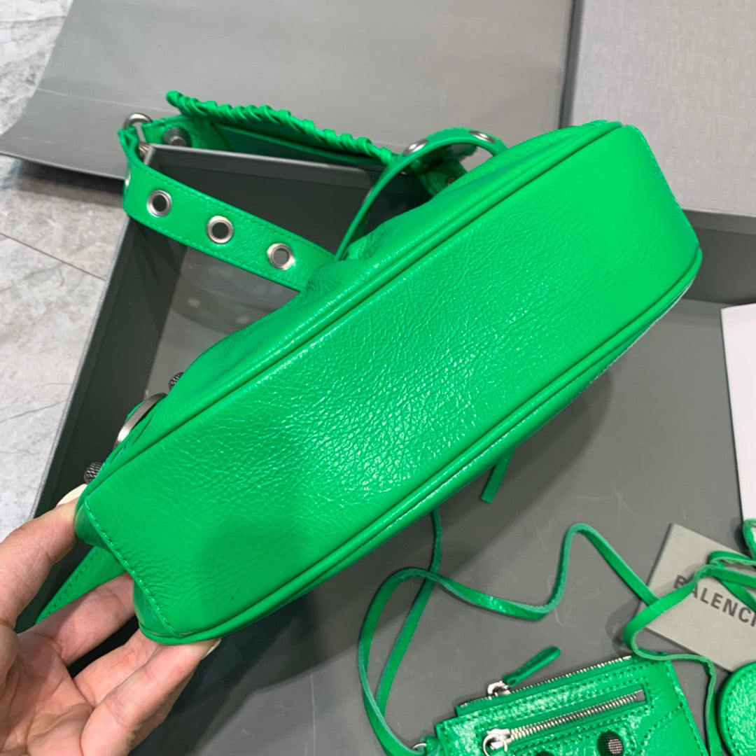 Top Quality Le Cagole XS Shoulder Bag In Green, For Women,  Bags 10.2in/26cm 6713091VG9Y3809