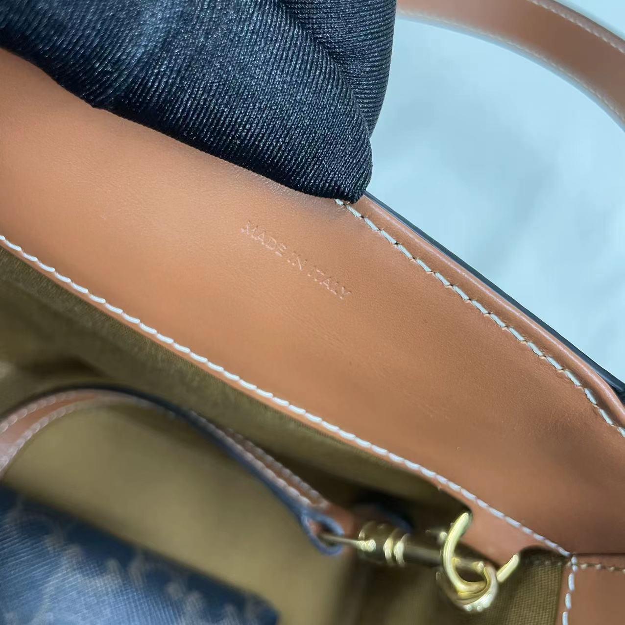 Top Quality Cuir Triopé Canvas Cube Bag Triumph Tan For Women 6in/15cm 199202EIN.04LU