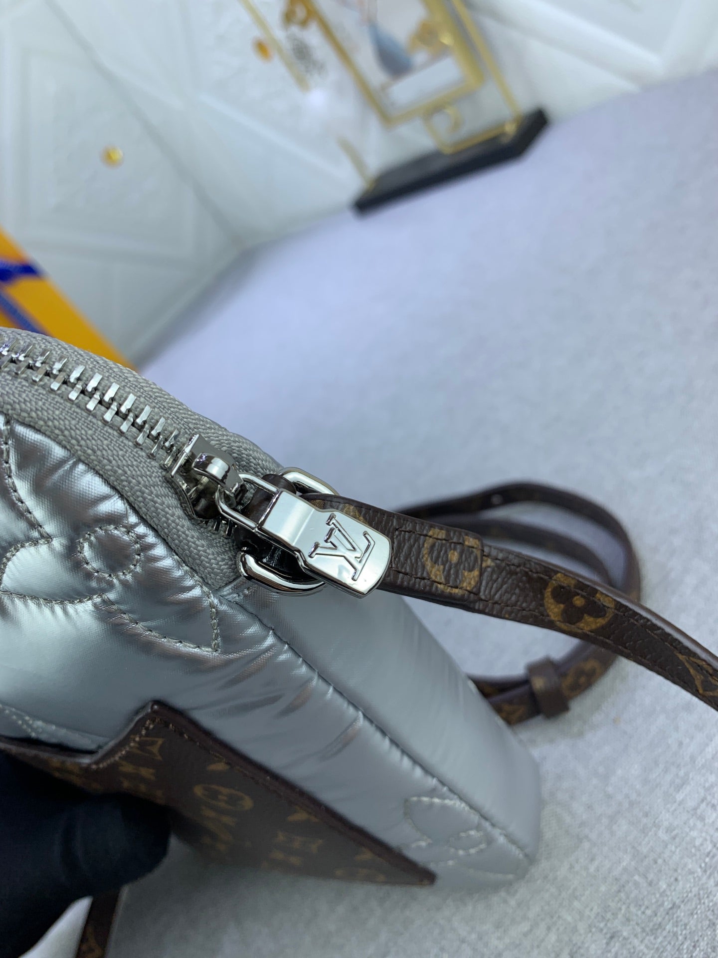 EN - New 1:1 rep Bag LUV 622