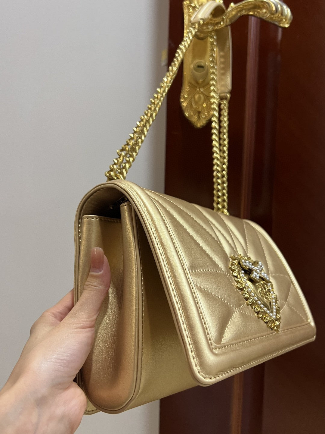 Top Quality Large Devotion Bag In Quilted Nappa Gold For Women 10in/26cm Top Quality