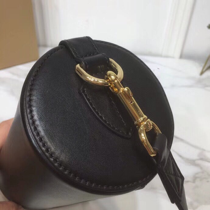 Top Quality The Kingdom Motif Barrel Bag In Black For Women, Bags 8.3in/21cm