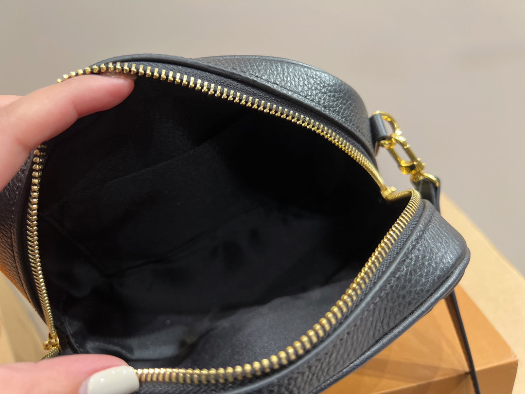 EN - Luxury Bags LUV 757