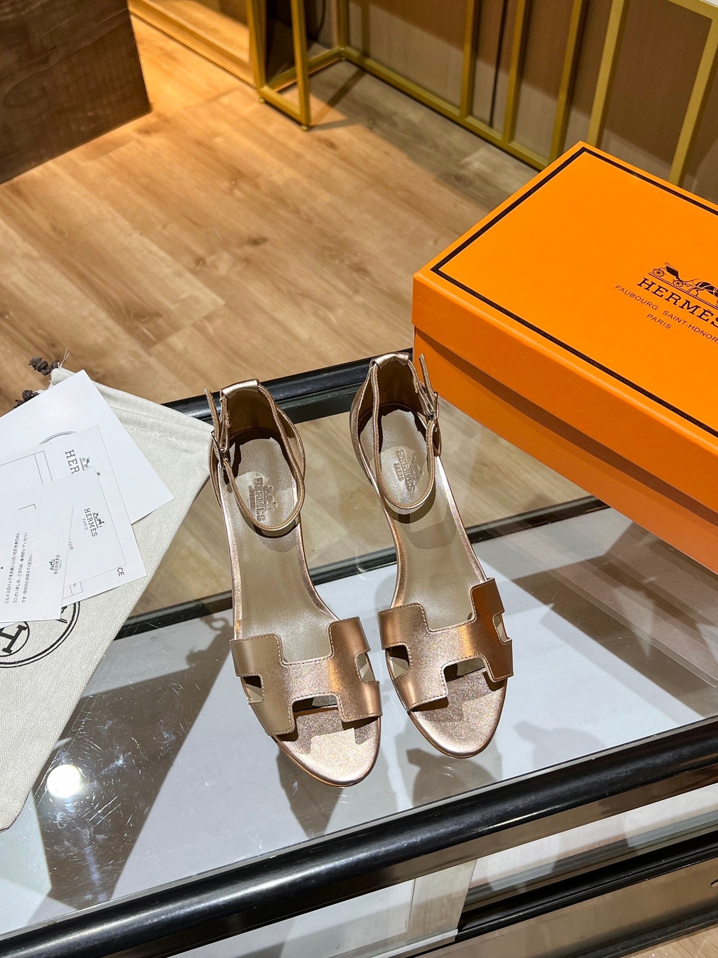 New 1:1 rep HM HIGH HEELS 037