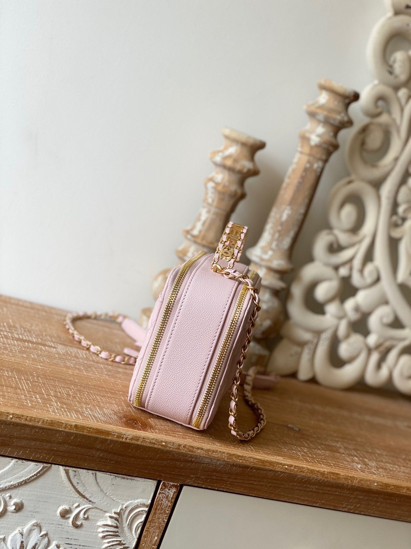 CHLSmall Vanity Case Gold Hardware Light PiNike For Women Handbags, Shoulder Bags 5.9in/15cm AS3228 