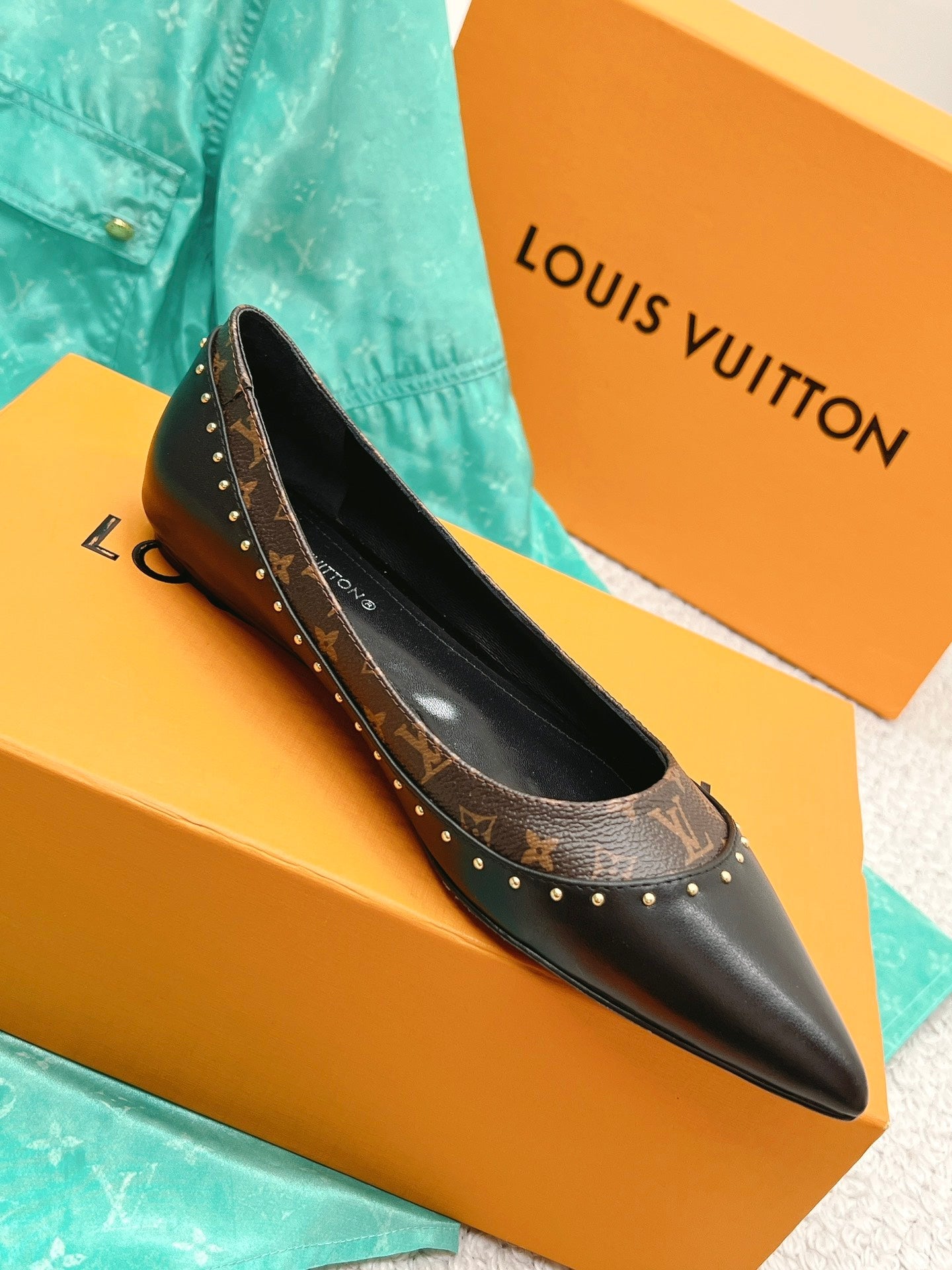 New 1:1 rep LUV High Heel Shoes 047