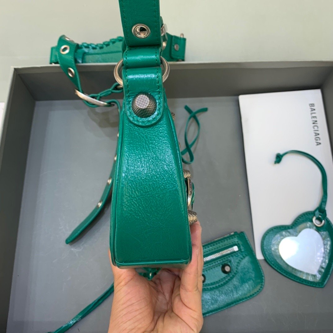Top Quality Le Cagole XS Shoulder Bag In Green, For Women,  Bags 10.2in/26cm