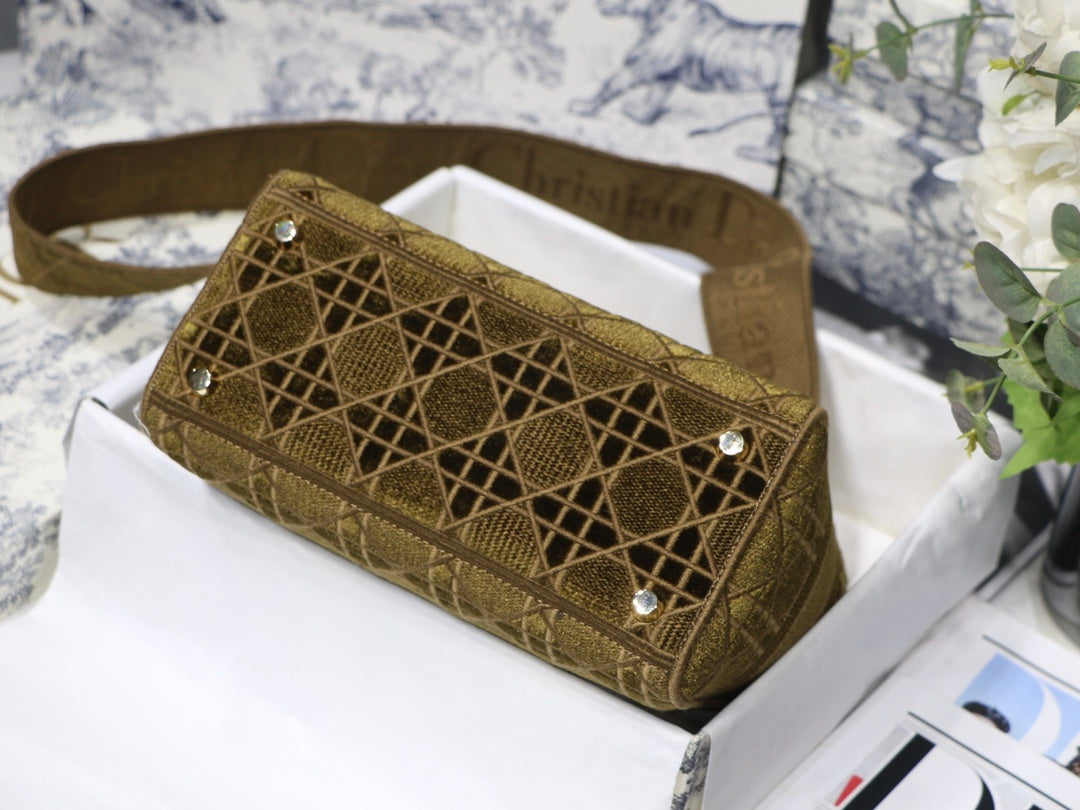 Top Quality MeTop Qualityum Lady D-Lite Brown Cannage Bag For Women 9.5in/24cm CD