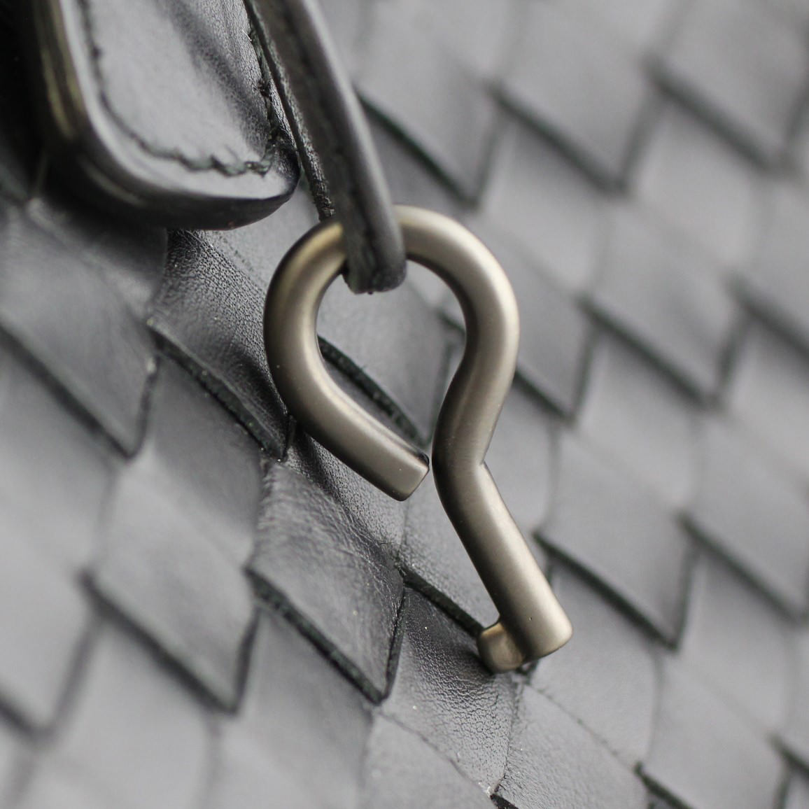 Bottega Veneta Intrecciato Roma Medium
