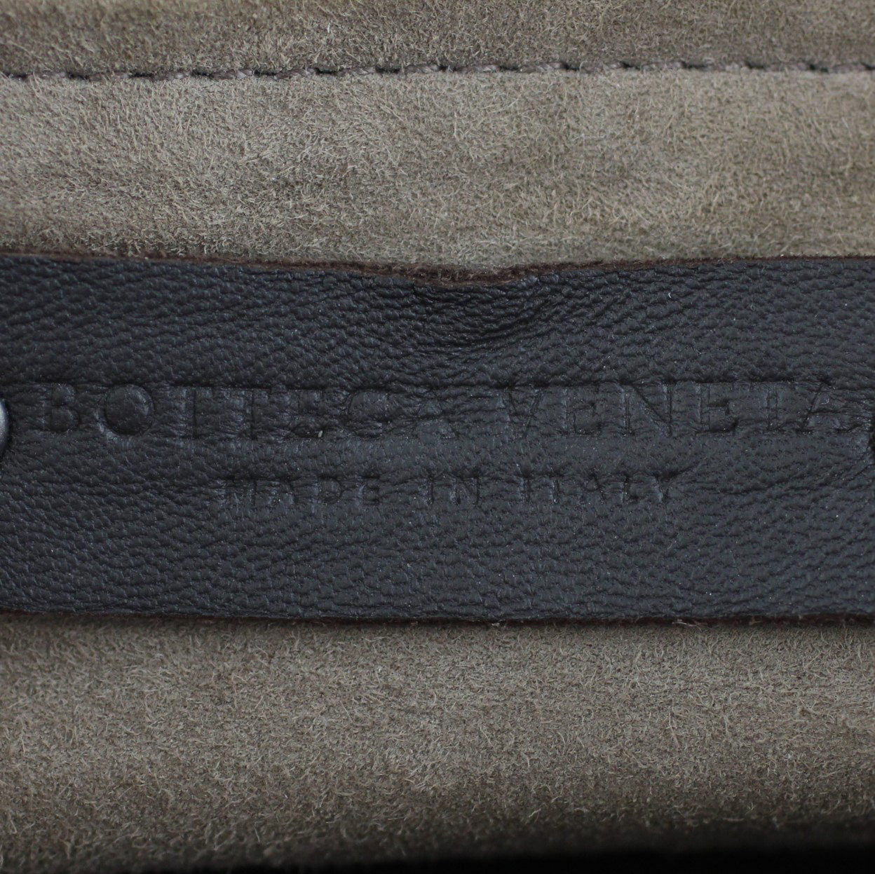 Bottega Veneta Intrecciato Nappa Garda Medium