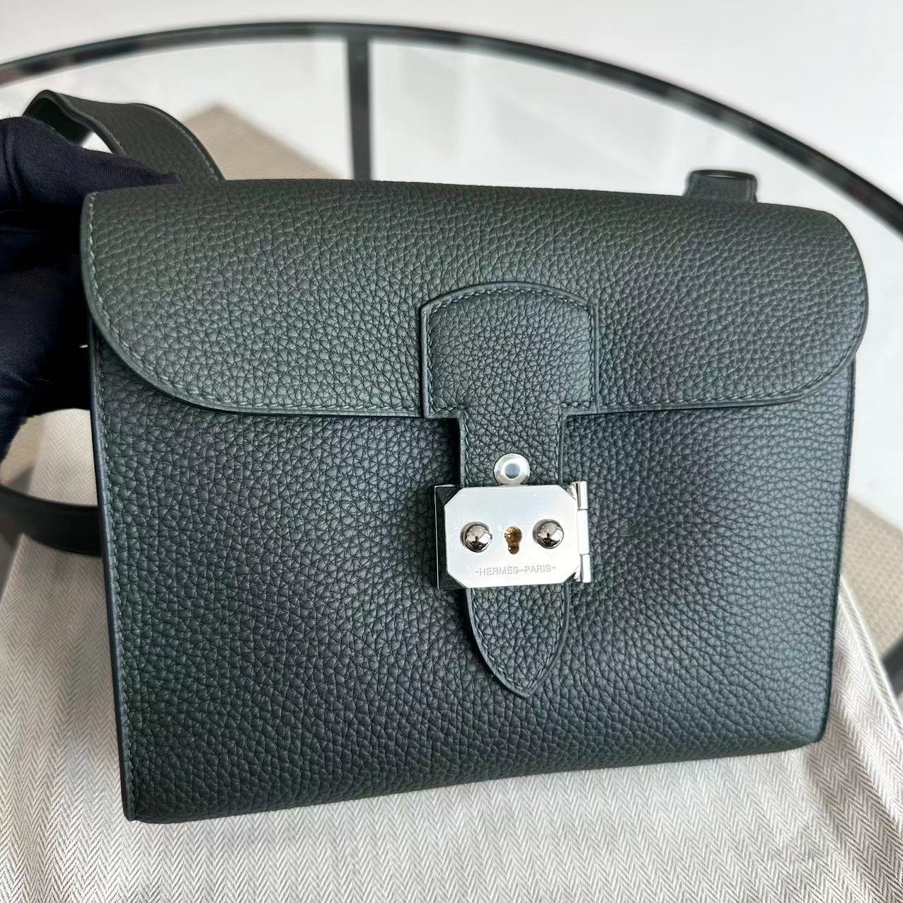 Hermes Sac A Depeches 21 Veau Togo Silver Hardware