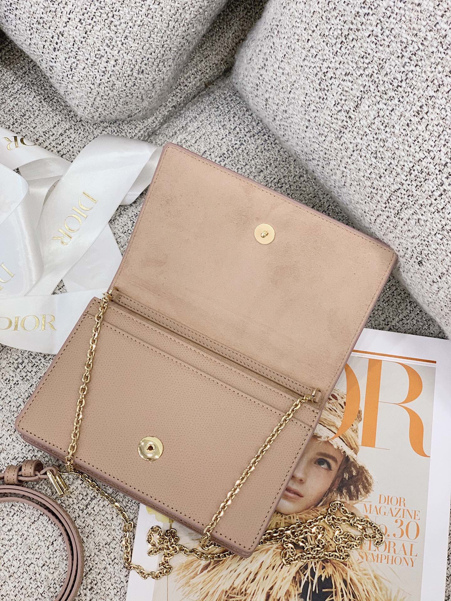 Top Quality MeTop Qualityum Top Quality 30 Montaigne 2-In-1 Pouch Grained Creme For Women 7.5in/19cm CD