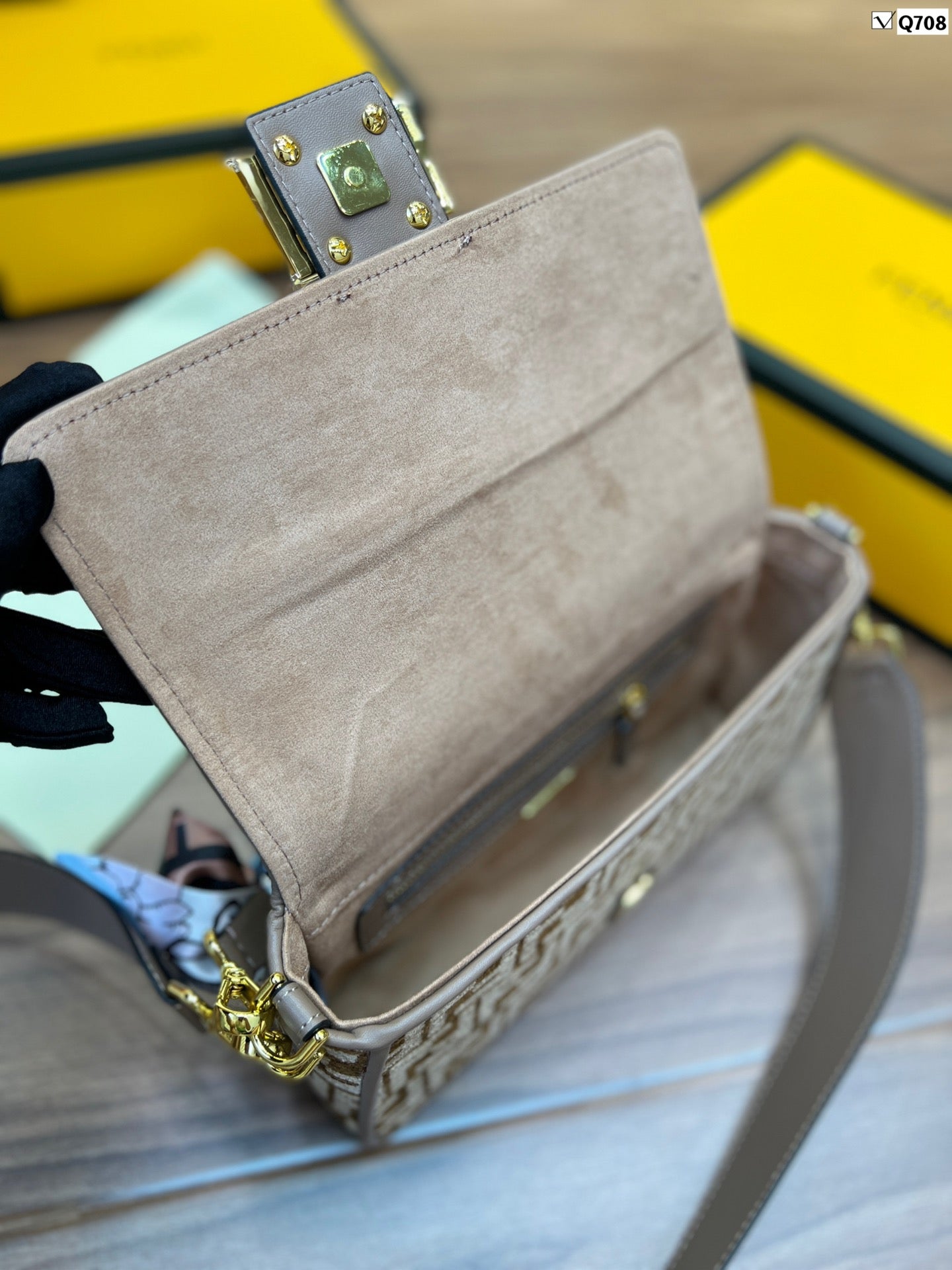 EN - New 1:1 rep Lux Bags FEI 267