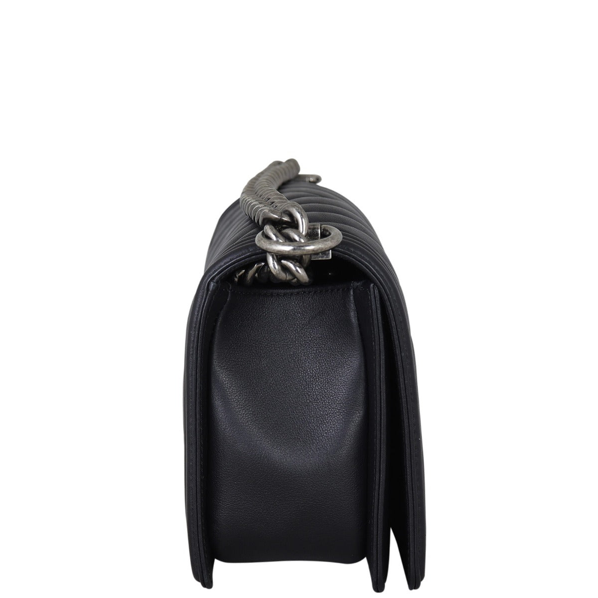 Chanel Boy Old Medium Chevron | 22 Series