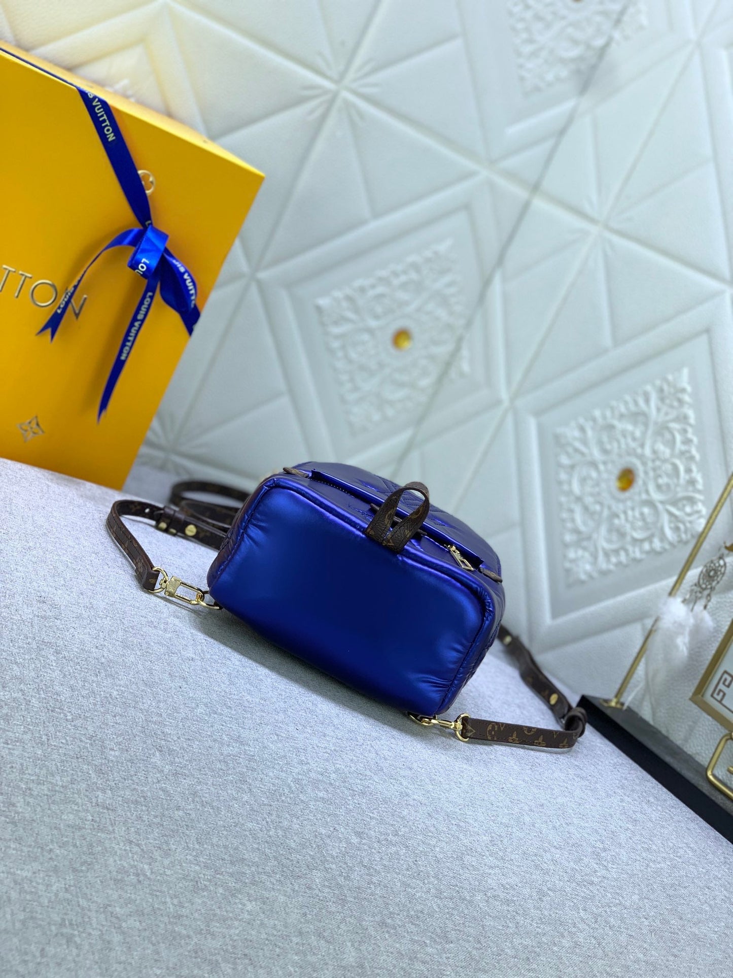 EN - New 1:1 rep Bag LUV 642