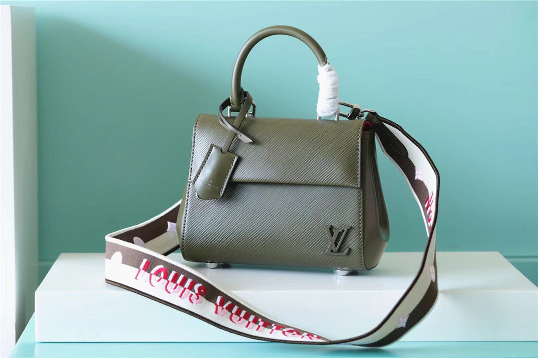 Top Quality Cluny Mini Epi Green For Women,  Shoulder And Crossbody Bags 20cm/7.9in Top Quality 