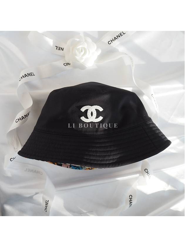 CC Logo Reversible Bucket Hat Black Chanel