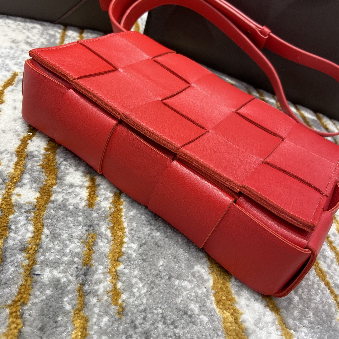 Top Quality Cassette Bag For Women 9.1in/23cm In Red