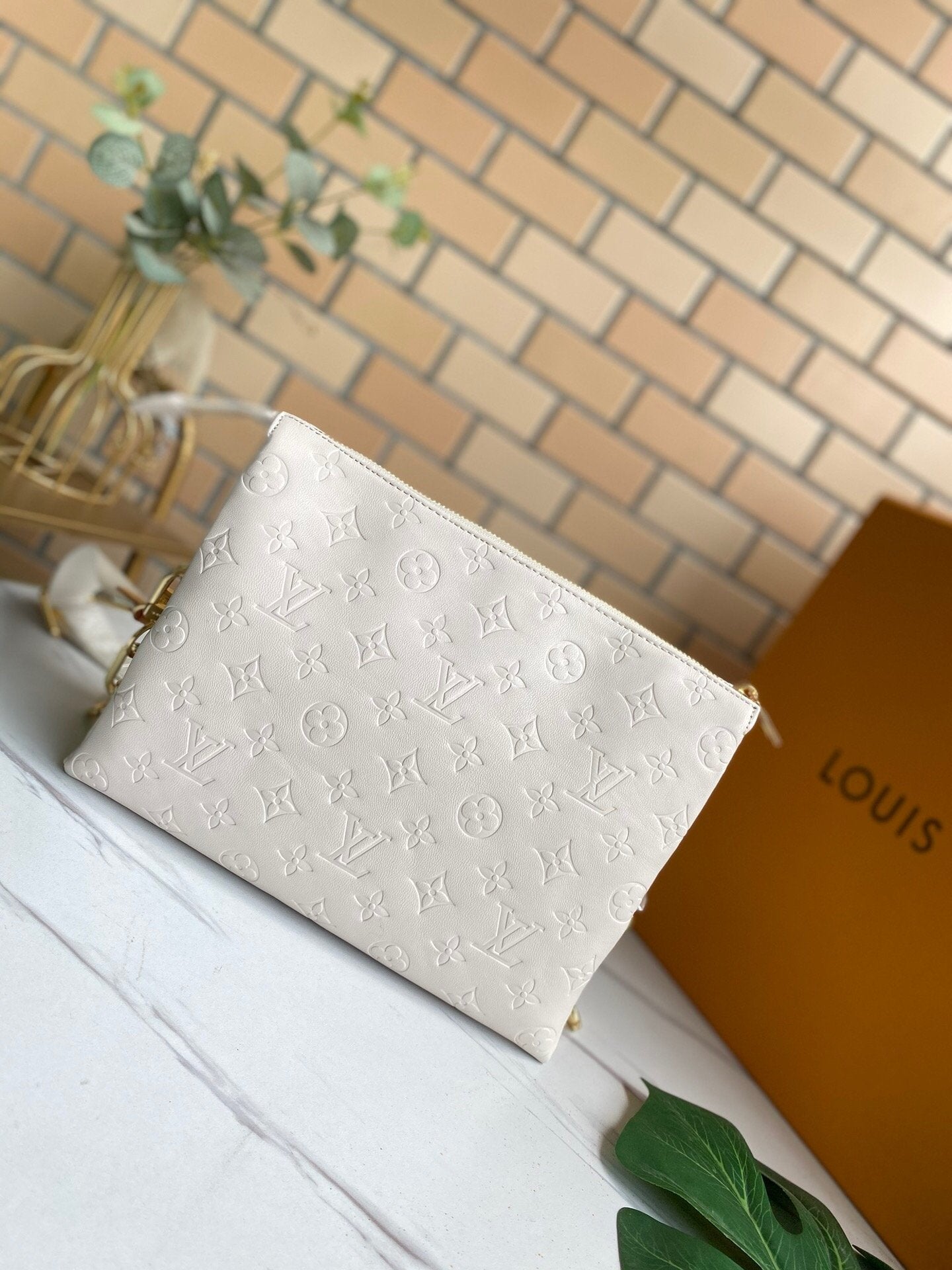 EN - New 1:1 rep  Bags LUV 133