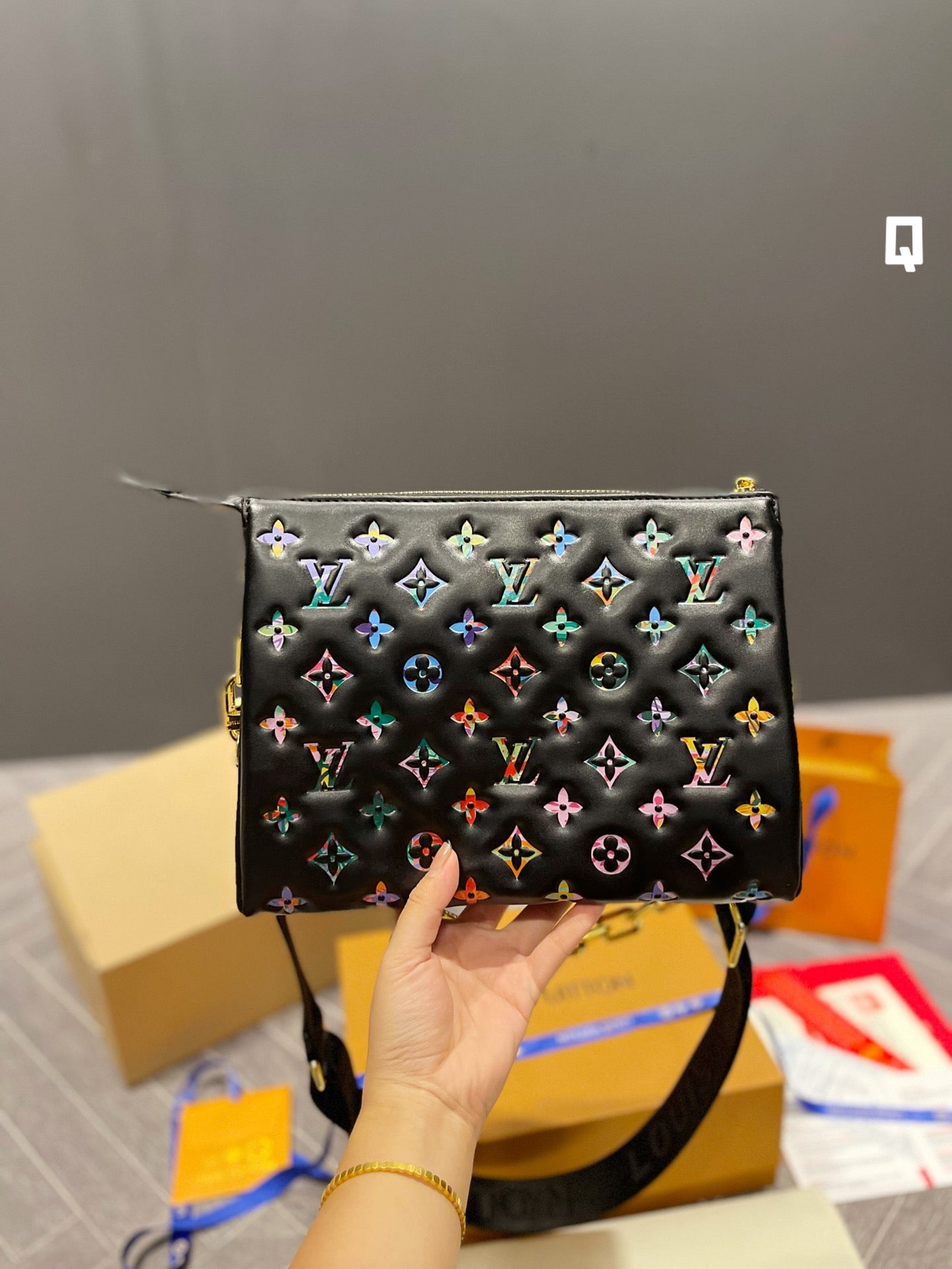 EN - New 1:1 rep Lux Bags LUV 552