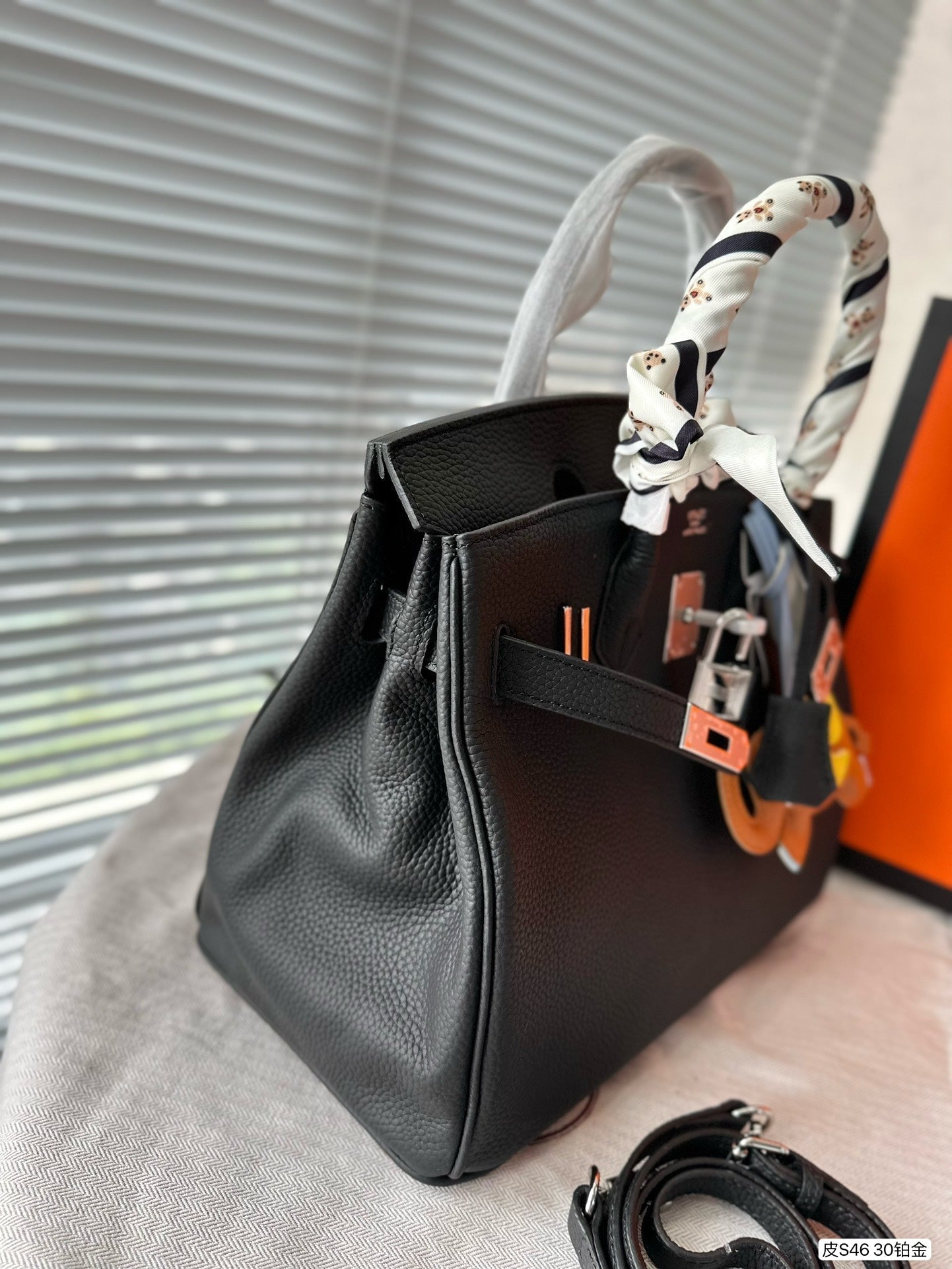 EN - New 1:1 rep  Bags HM 149