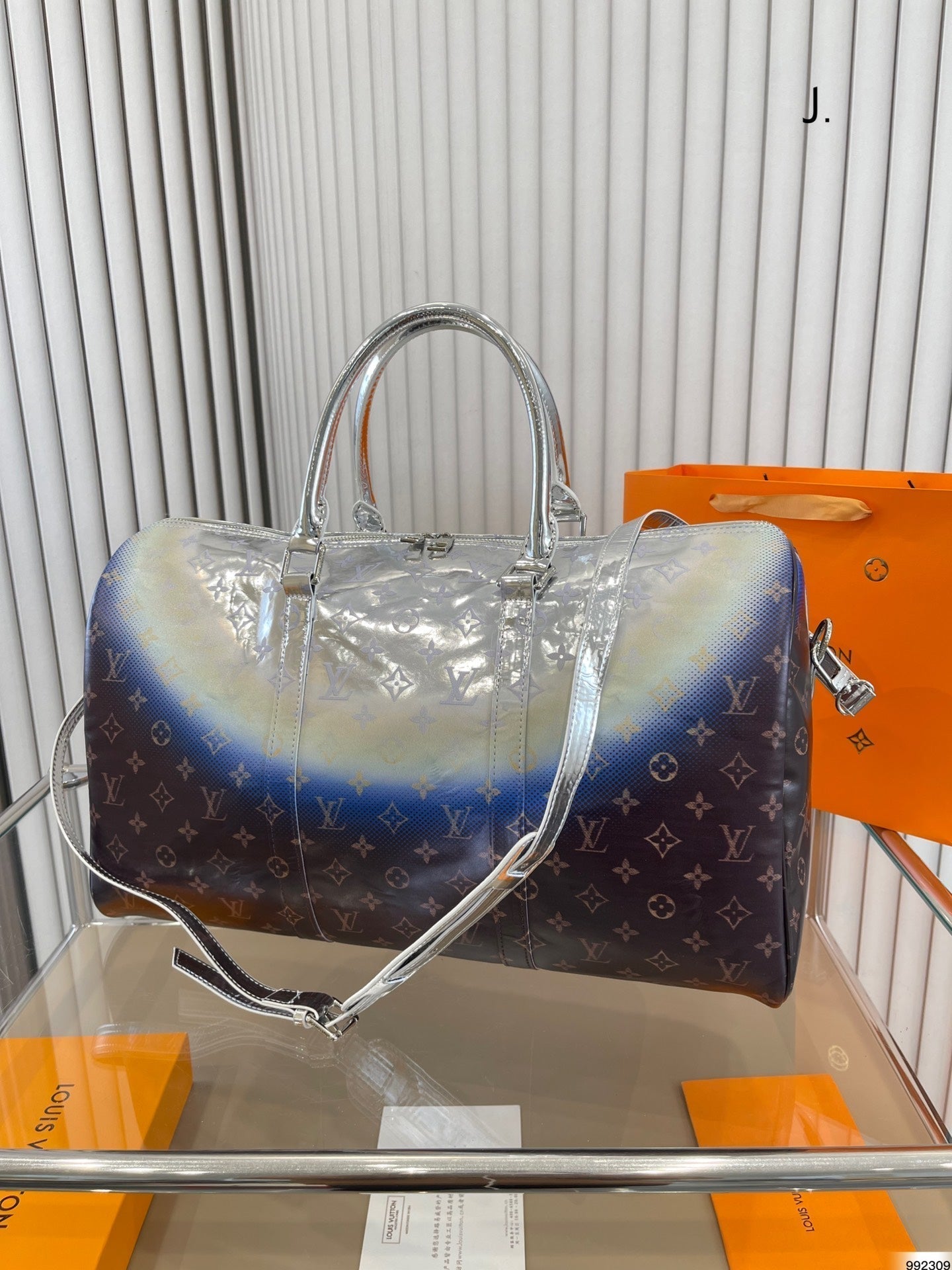 EN - New 1:1 rep  Bags LUV 657