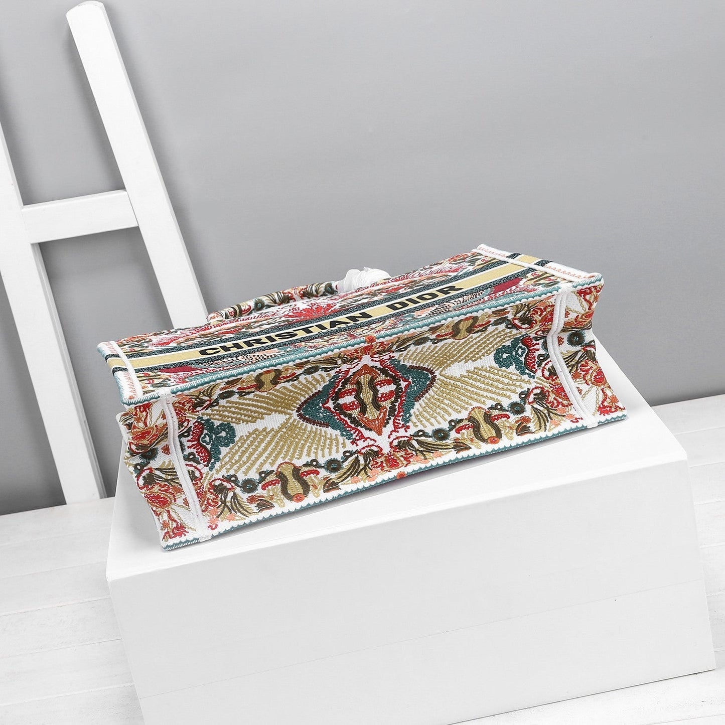 Top Quality MeTop Qualityum Book Tote Bag By Maria Grazia Chiuri For Women 14in/36cm CD