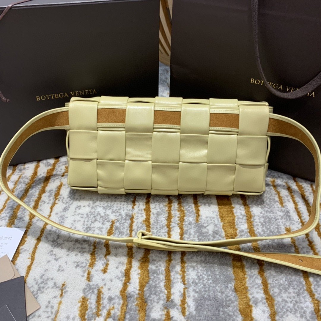 Top Quality Brick Cassette Bag For Women 11in/28cm In Beige