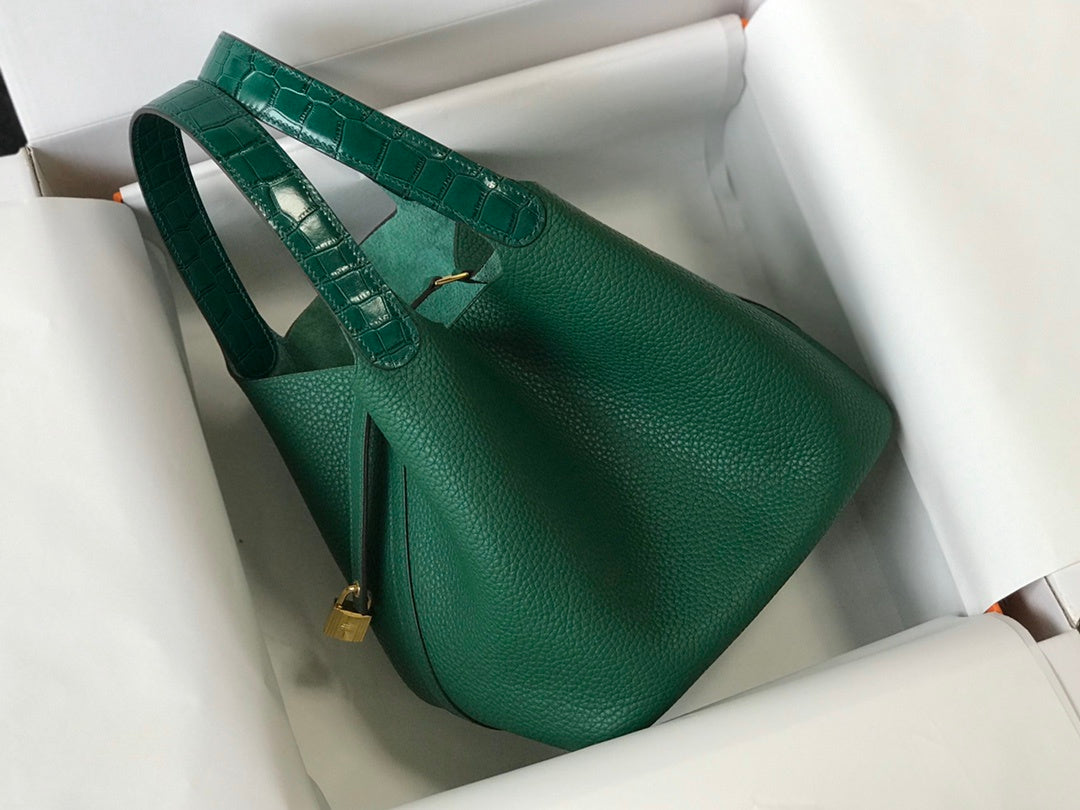 Top Quality Picotin Lock 18 Bag Green With Gold-Toned Hardware For Women, Handbags 7.1in/18cm