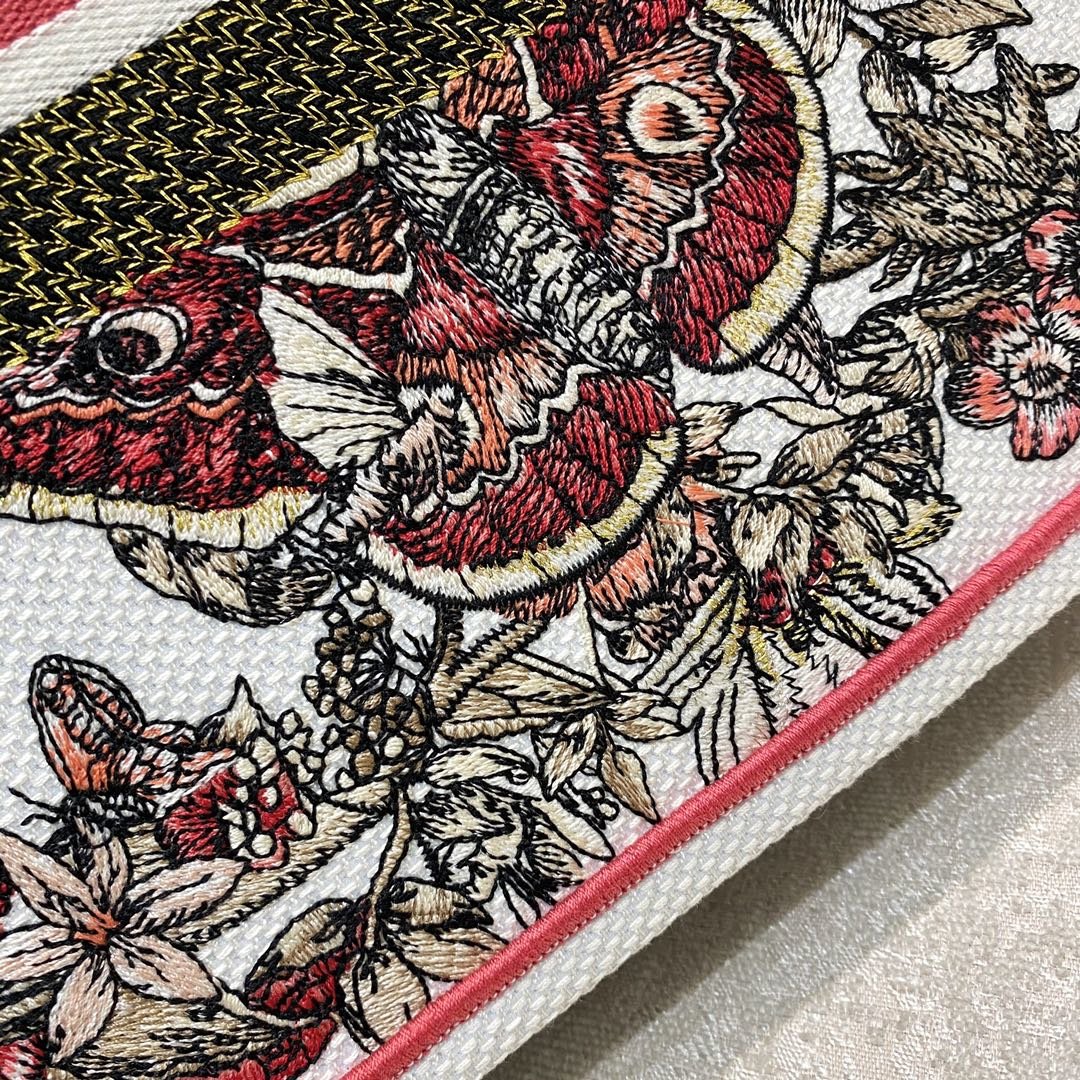 Top Quality MeTop Qualityum Book Tote Multicolor Butterfly Embroidery, Red/White, For Women Womens Handbags, 36cm CD