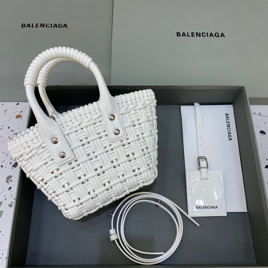 Top Quality Bistro XS Basket With Strap In White, For Women,  Bags 16.1in/41cm 6713422IE3Y9000