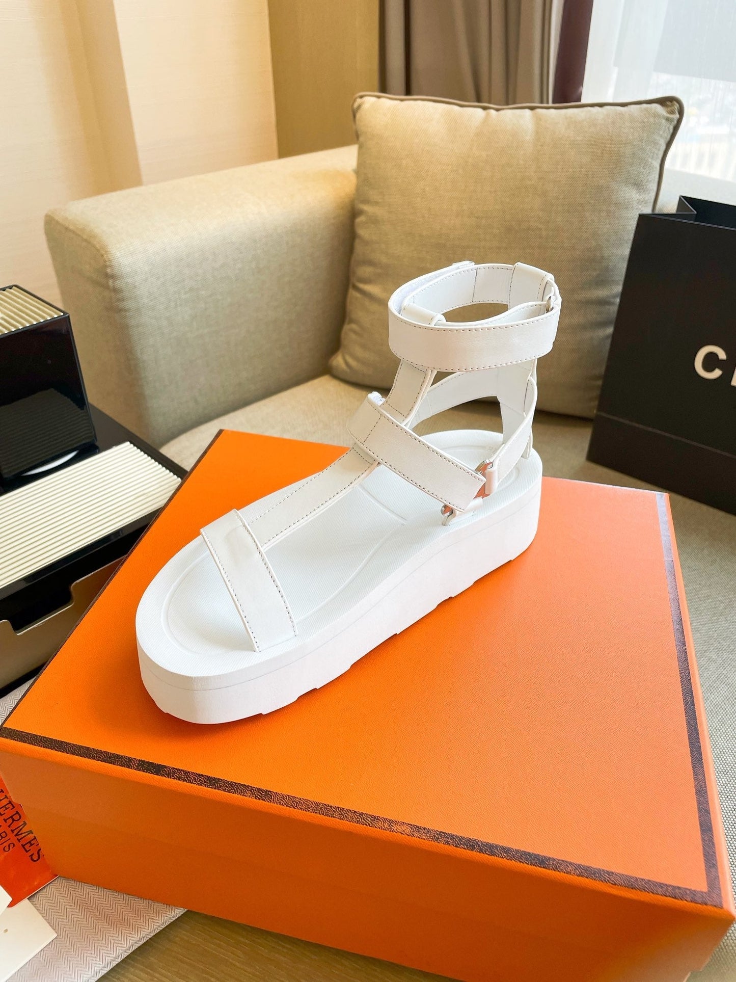 New 1:1 rep HM HIGH HEELS 054