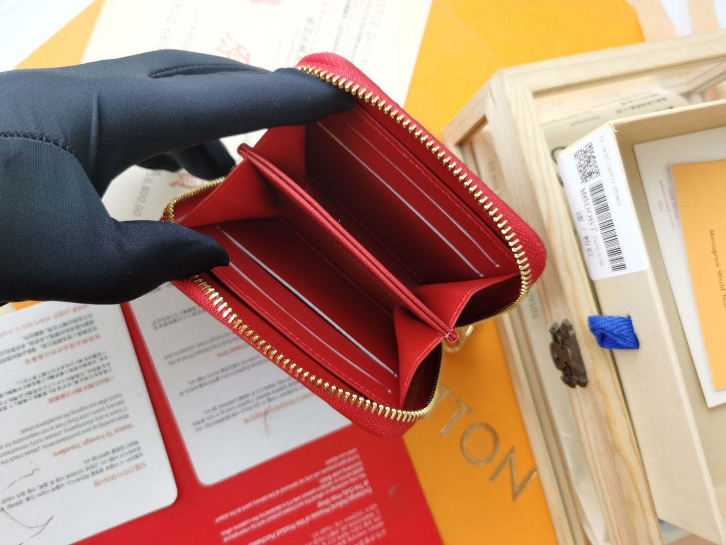 EN - New 1:1 rep  Wallet LUV 120