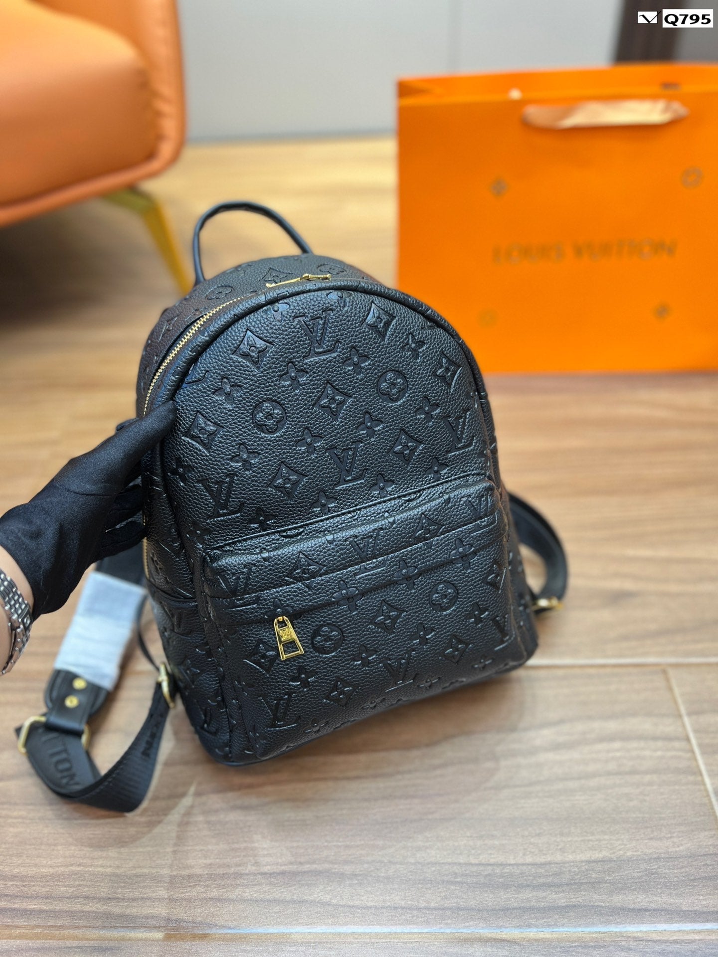 EN - New 1:1 rep Lux Bags LUV 535