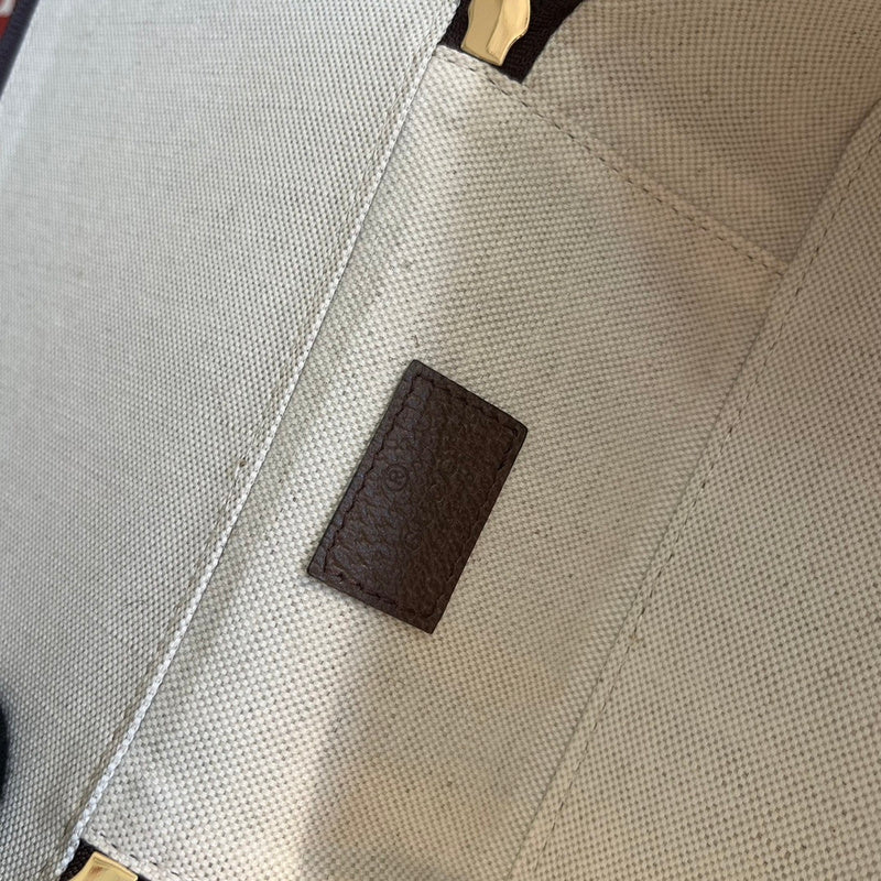 Top Quality -  Bags - 646