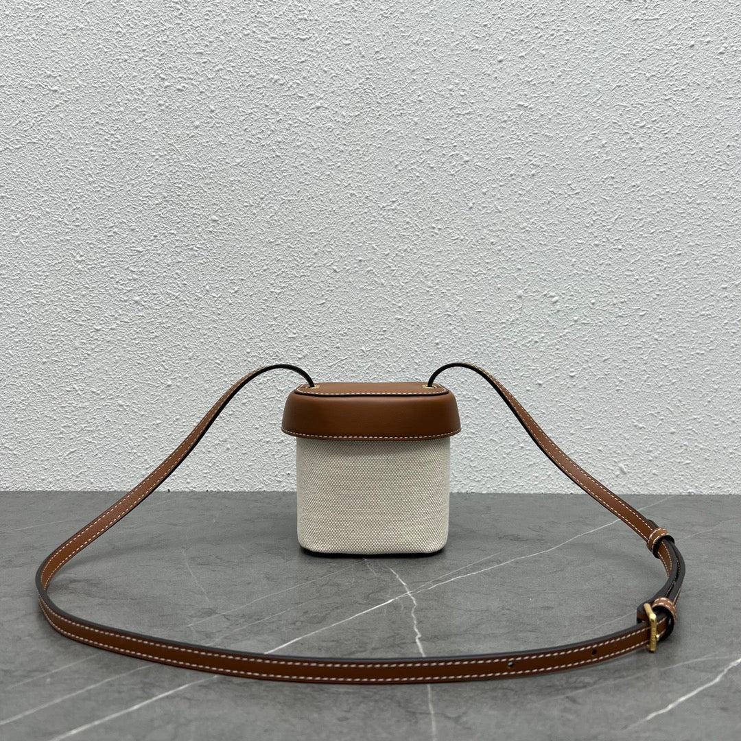 Top Quality Small Box Cuir Triomphe In Textile Natural / Tan For Women 4in/11cm 