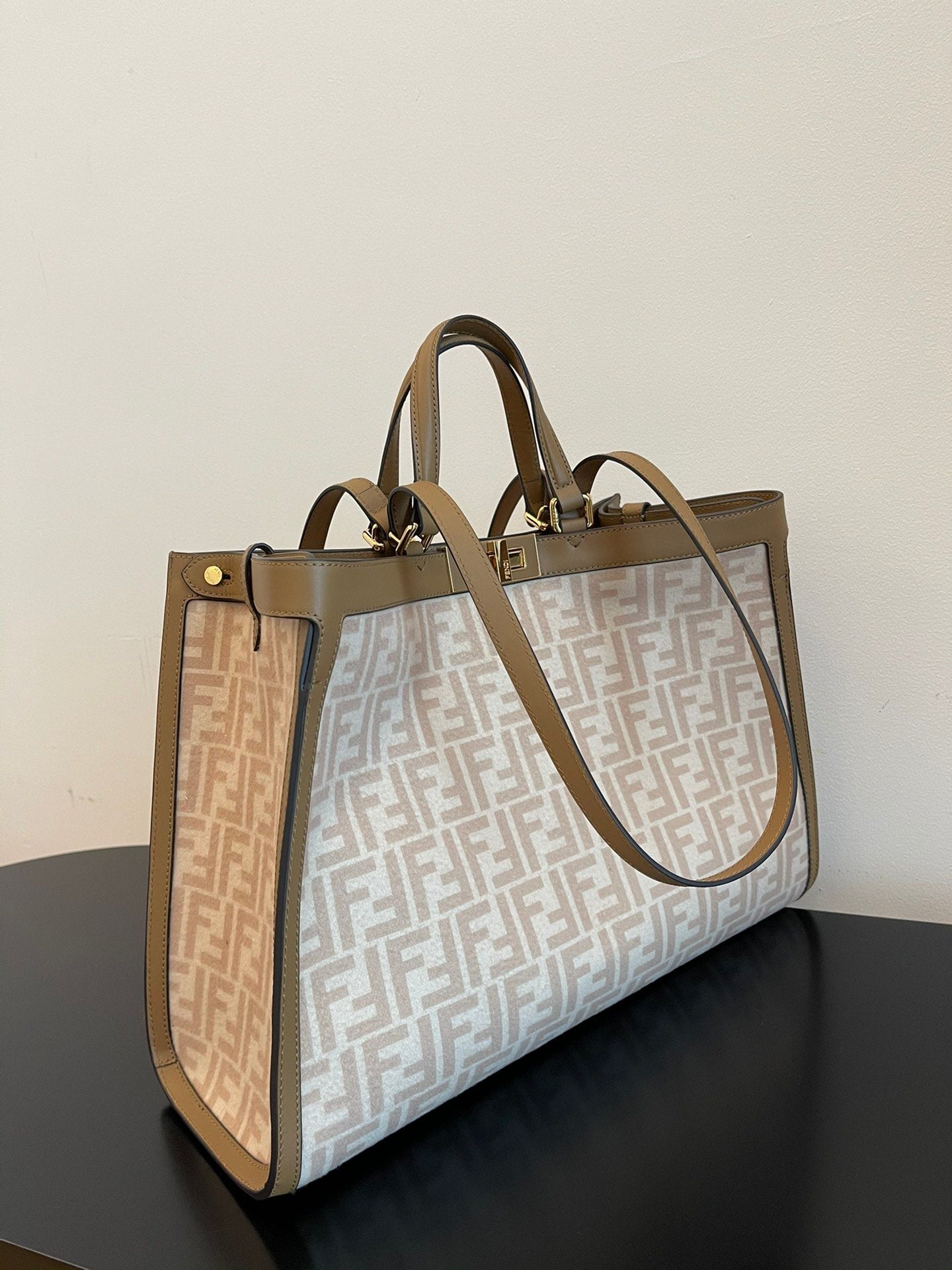 Top QualityTop Quality Peekaboo X-tote Bag Beige Canvas For Women, Women’s Handbags, Shoulder Bags 16.1in/41cm FF 8BH374