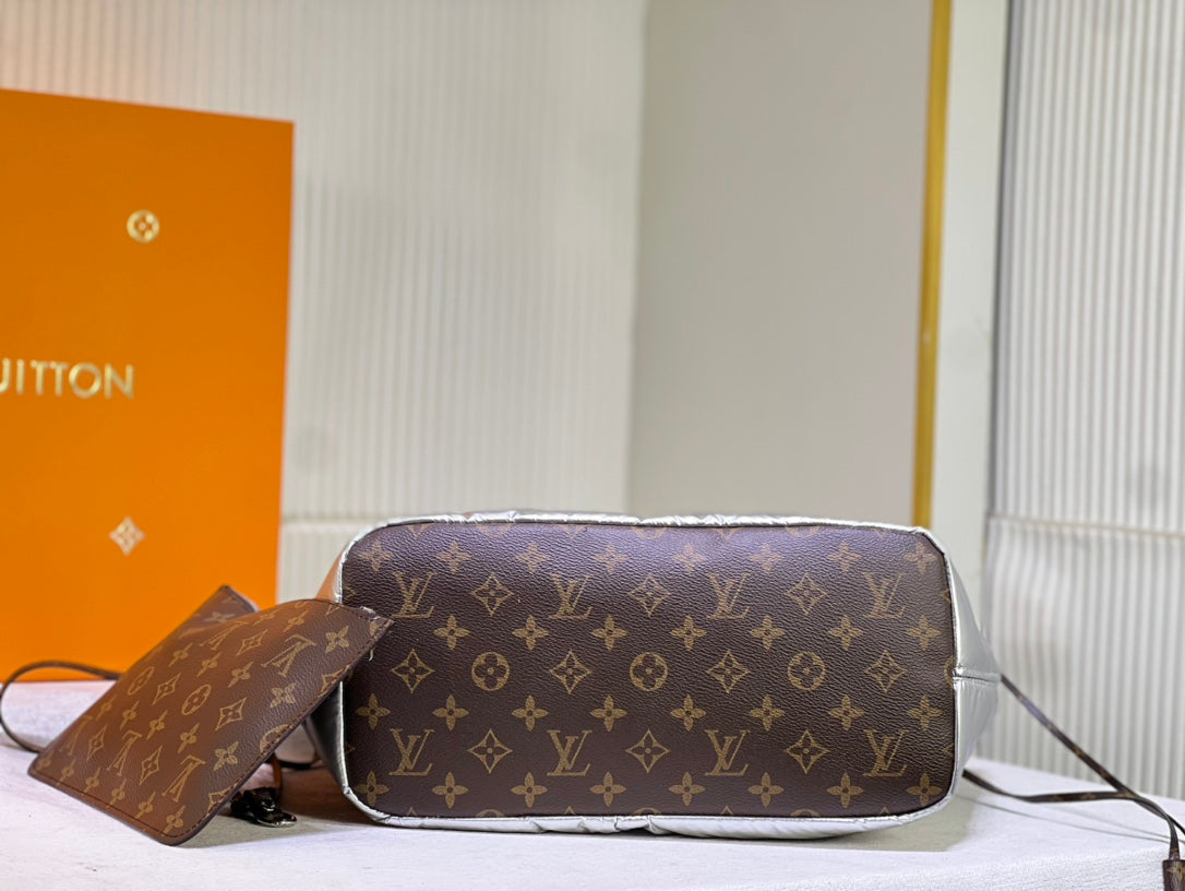 EN - New 1:1 rep Bag LUV 624