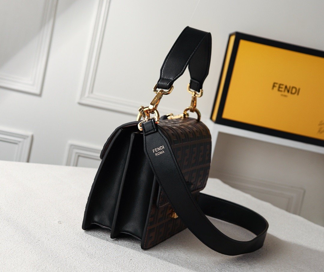 EN - New 1:1 rep  Bags FEI 071