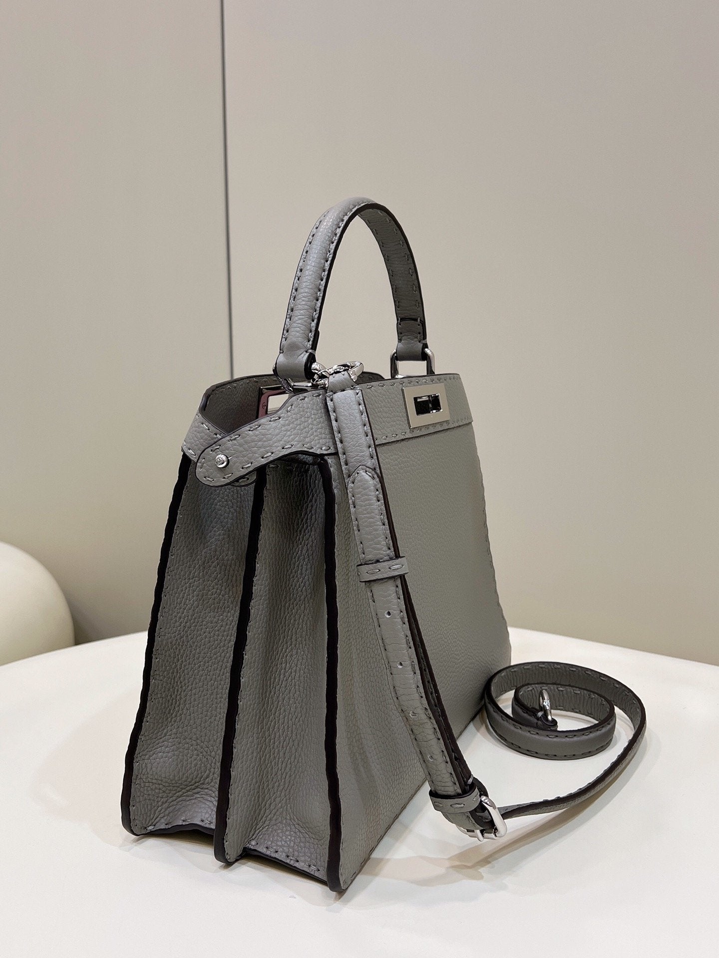 FI Top Quality ISeeU MeTop Qualityum Gray For Women, Handbags, Shoulder Bags 13.1in/33.5cm FF