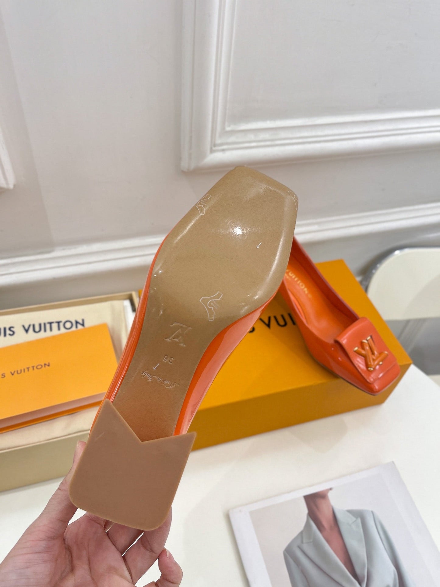 New 1:1 rep LUV High Heel Shoes 034